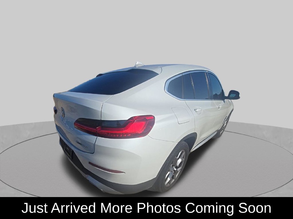 Used 2025 BMW X4 xDrive30i w/ Premium Package AWD/4WD image 3
