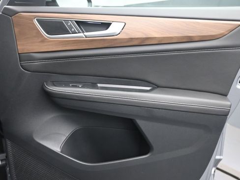 New 2026 Volkswagen Atlas SE FWD image 31