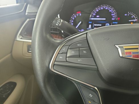 Used 2019 Cadillac XT5 Luxury image 14