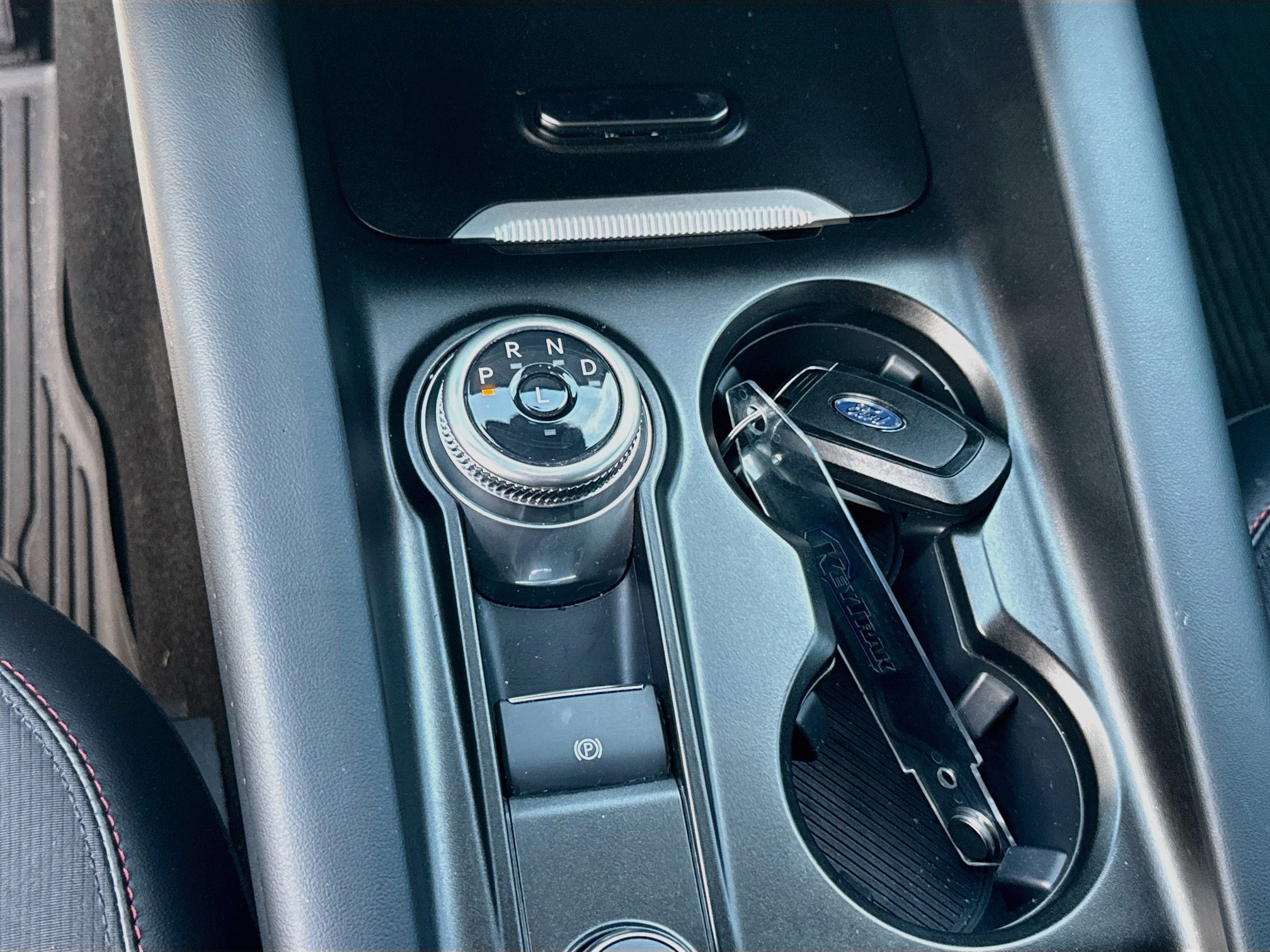Used 2025 Ford Explorer ST-Line RWD image 16