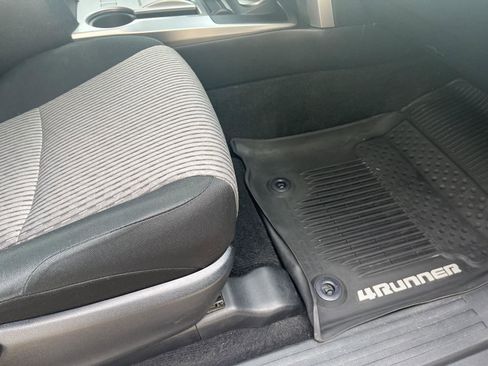 Used 2018 Toyota 4Runner SR5 AWD/4WD image 16