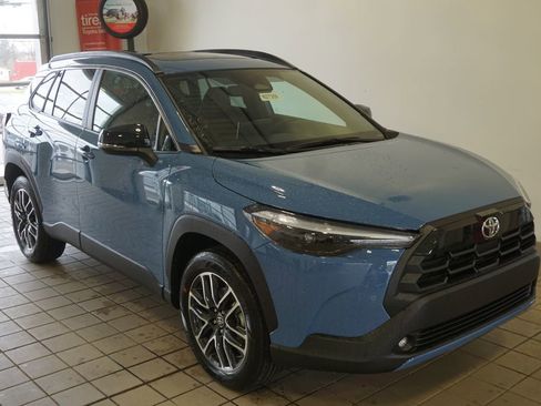 New 2026 Toyota Corolla Cross XLE image 2