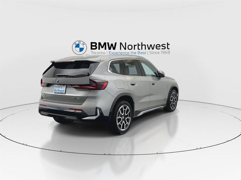 Used 2025 BMW X1 xDrive28i w/ Convenience Package AWD/4WD image 3