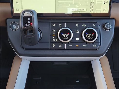 New 2026 Land Rover Defender 130 X-Dynamic SE image 14