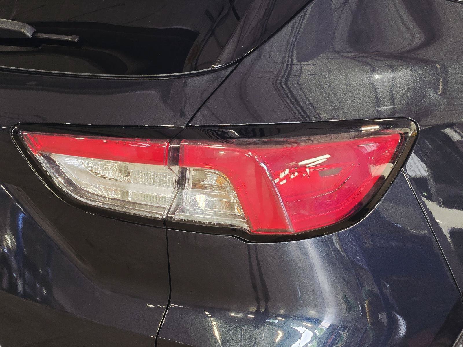 Used 2022 Ford Escape SE w/ Convenience Package FWD image 59