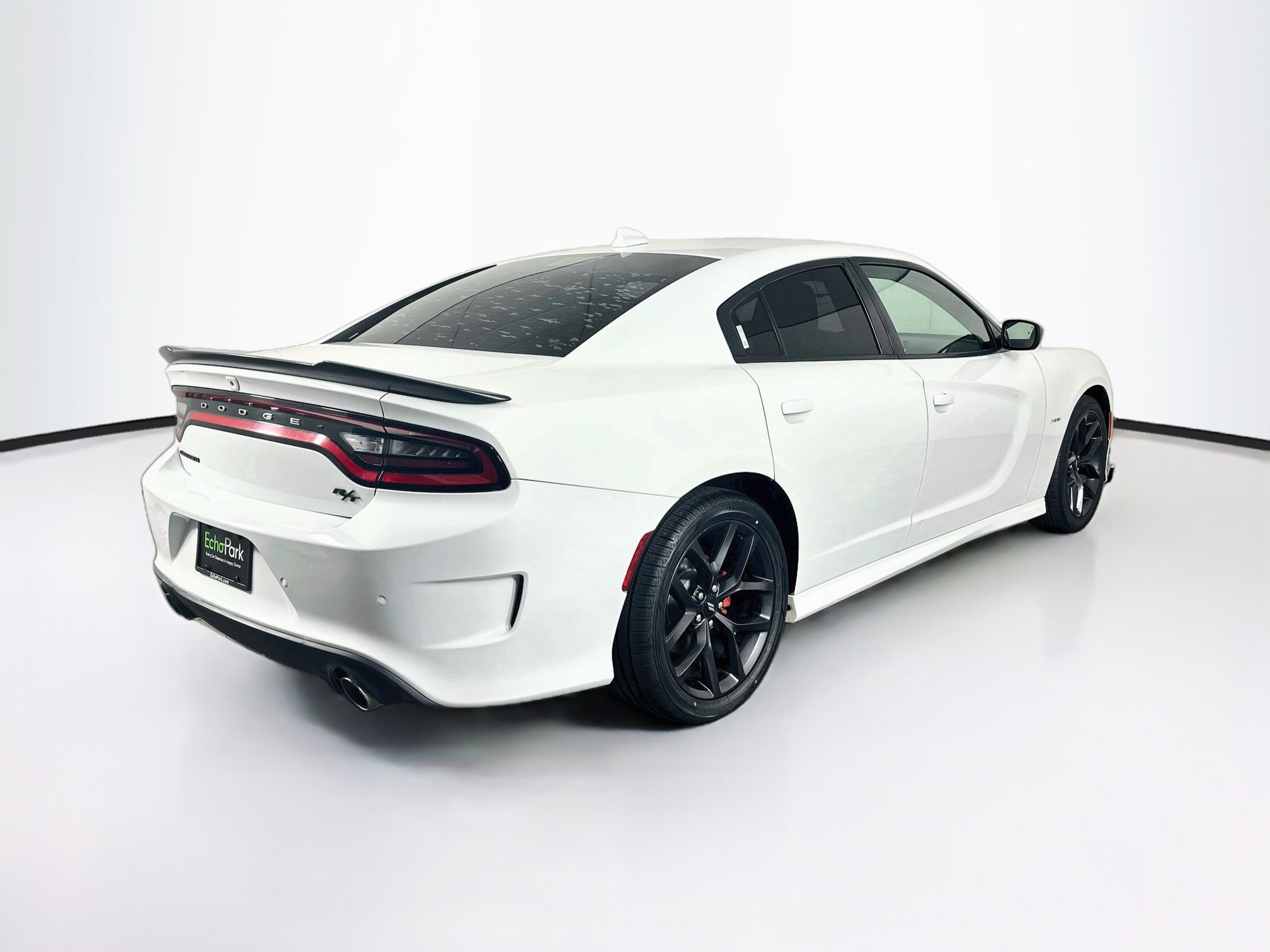 Used 2019 Dodge Charger R/T w/ Blacktop Package RWD image 9