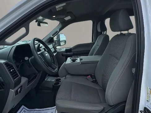 Used 2017 Ford F450 XL w/ Power Equipment Group AWD/4WD image 9