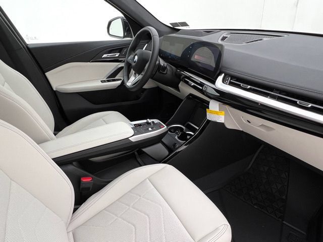 Used 2026 BMW X1 xDrive28i w/ Technology Package AWD/4WD image 12