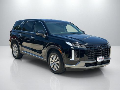 Used 2025 Hyundai Palisade SE FWD image 3