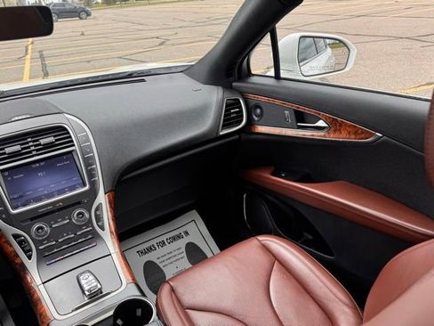 Used 2020 Lincoln Nautilus Reserve w/ Equipment Group 201A AWD/4WD image 17