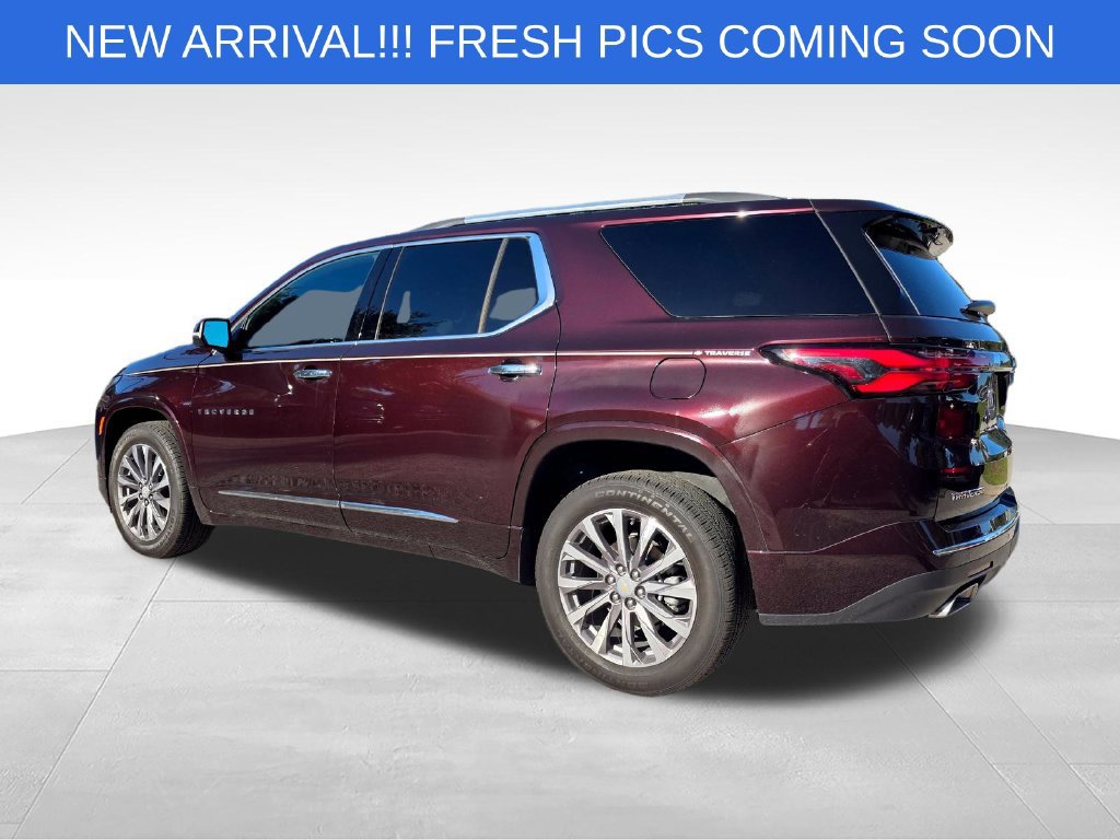 Used 2023 Chevrolet Traverse Premier w/ LPO, Cargo Package FWD image 4