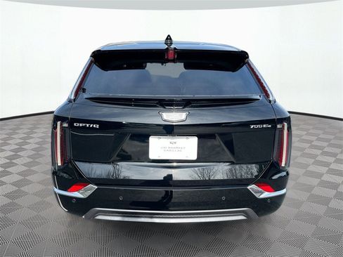 New 2026 Cadillac Optiq Luxury 1 image 5