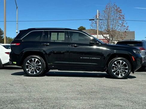 Used 2022 Jeep Grand Cherokee Overland w/ Advanced Protech Group III image 3