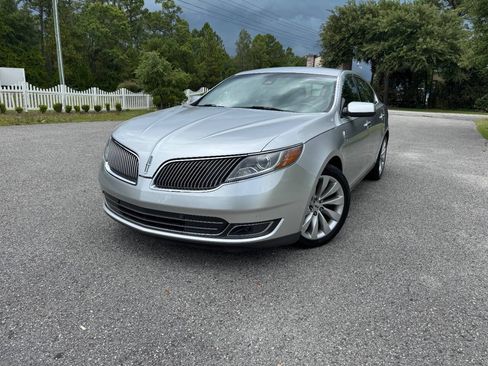 Used 2013 Lincoln MKS FWD image 29