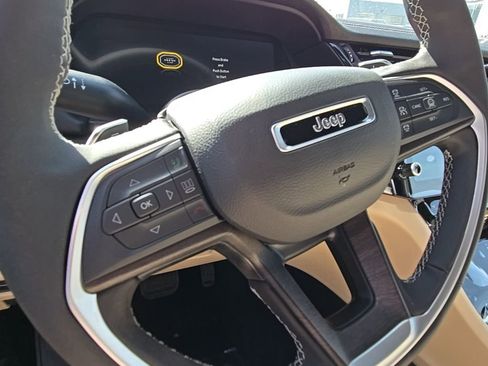 New 2026 Jeep Grand Cherokee Limited image 11