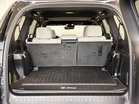 Used 2023 Lexus GX 460 w/ Black Line Special Edition AWD/4WD image 28