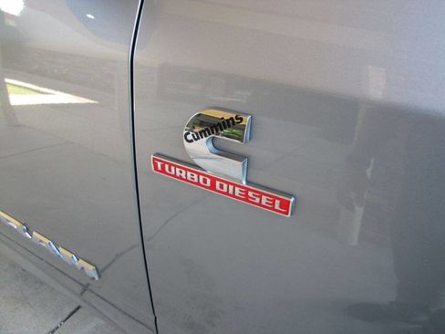 Used 2024 RAM 2500 Laramie image 27