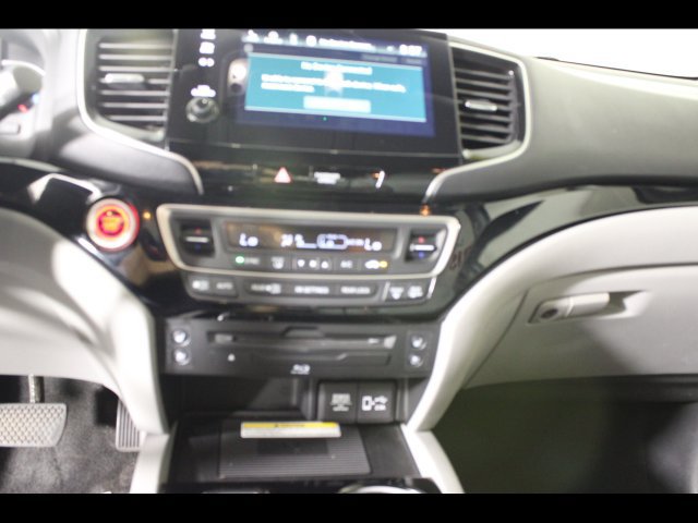Used 2021 Honda Pilot Elite image 32