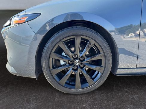 Used 2023 MAZDA MAZDA3 s image 10