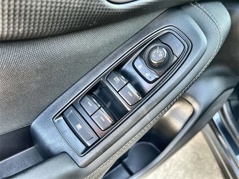 Used 2019 Subaru Forester Base AWD 4dr Crossover w/ Alloy Wheel Package image 21