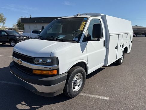 New 2025 Chevrolet Express 3500 w/ Power Convenience Package image 5