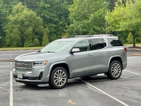 Used 2023 GMC Acadia Denali w/ Denali Ultimate Package FWD image 2