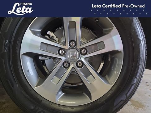 Used 2025 Honda Pilot EX-L image 14