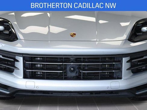 Used 2024 Porsche Cayenne image 11