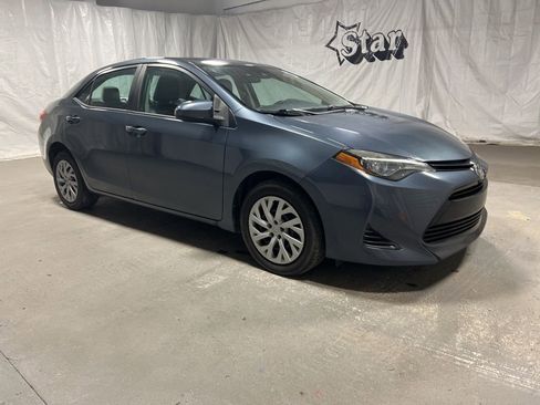 Used 2019 Toyota Corolla LE image 1