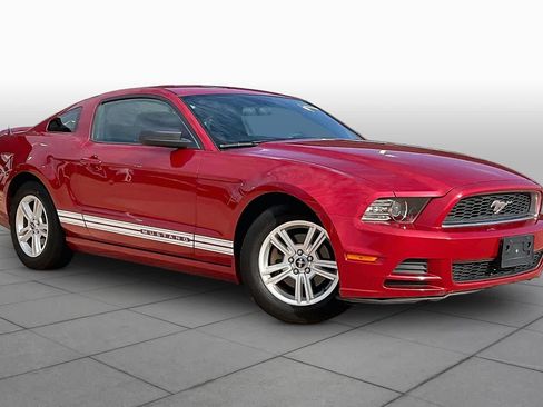 Used 2013 Ford Mustang Coupe RWD image 4