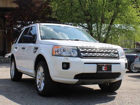 Used 2011 Land Rover LR2 HSE AWD/4WD image 8