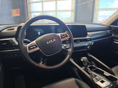 Certified 2024 Kia Telluride S FWD image 20