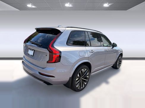 New 2026 Volvo XC90 B6 Ultra w/ Protection Package image 9