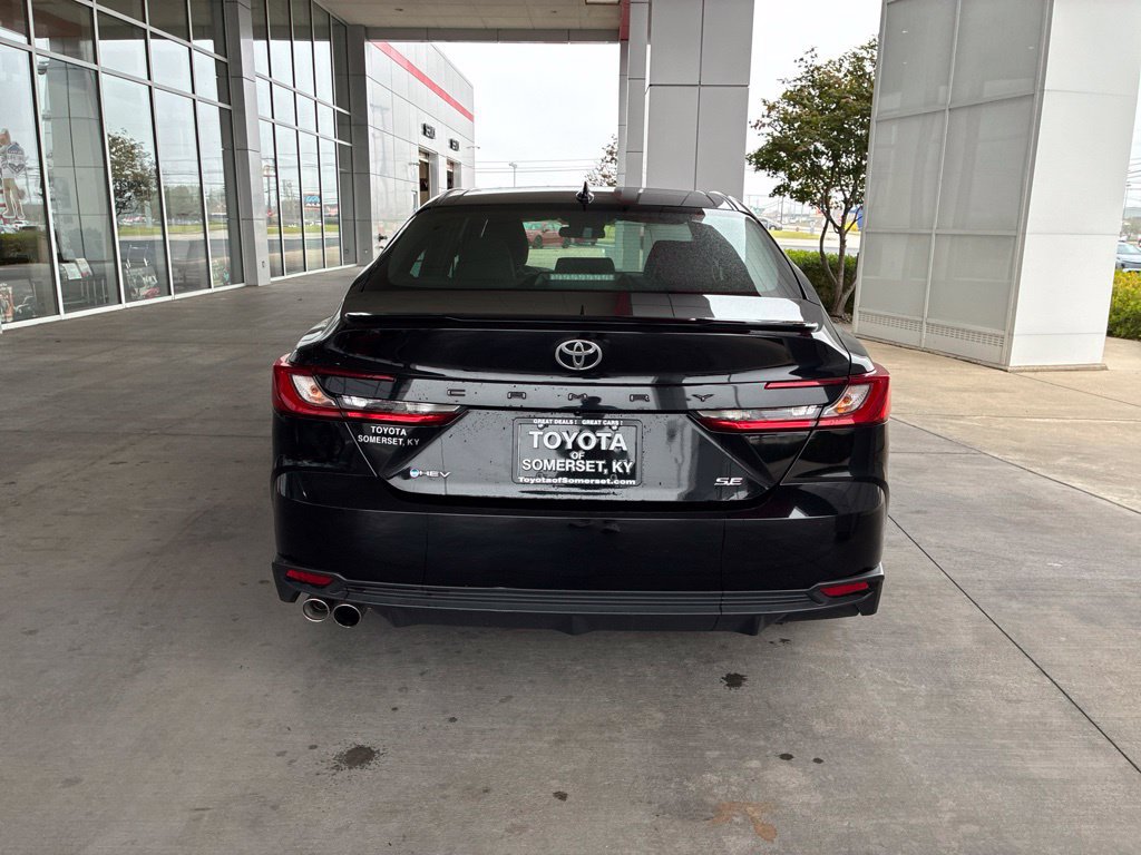 Used 2025 Toyota Camry SE FWD image 7