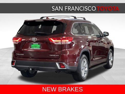 Used 2017 Toyota Highlander Limited AWD/4WD image 5