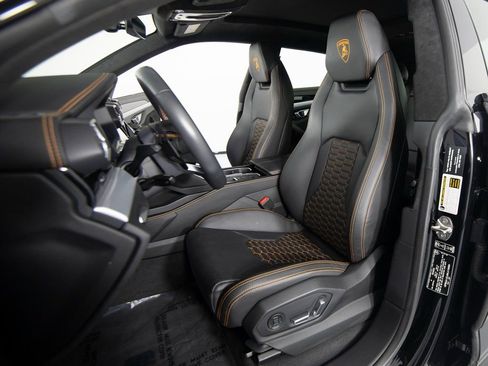 Used 2022 Lamborghini Urus image 29