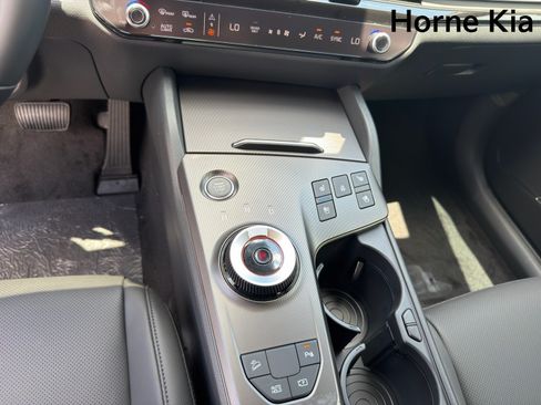 New 2027 Kia Sportage SX Prestige AWD/4WD image 18