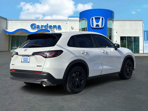 Used 2027 Honda HR-V Sport image 6
