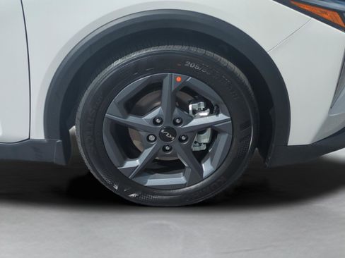 New 2026 Kia K4 FWD image 8