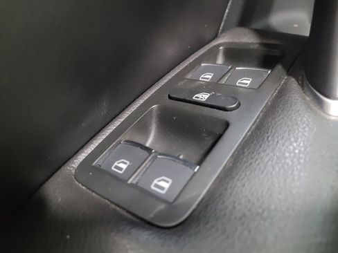 Used 2017 Volkswagen Passat 3.6 SEL Premium image 27