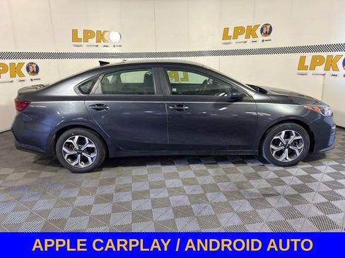 Used 2019 Kia Forte LXS FWD image 2