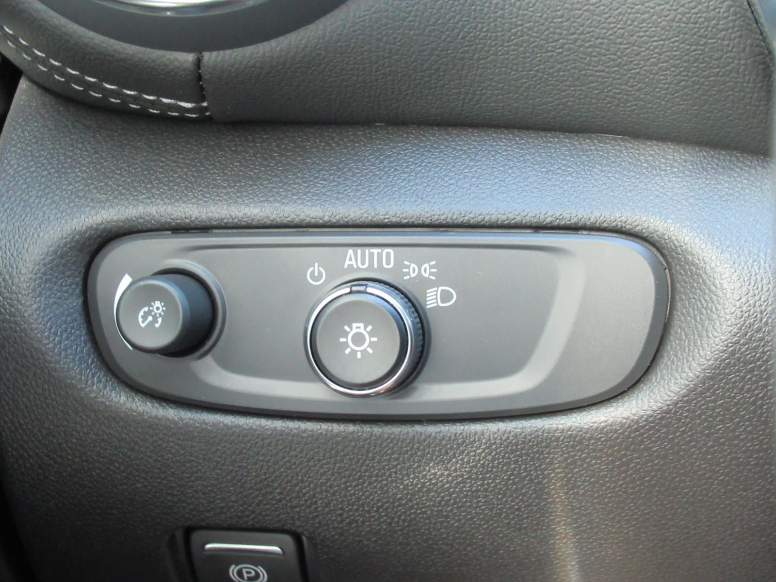 New 2026 Chevrolet Blazer LT w/ Sound & Technology Package FWD image 22