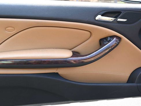 Used 2004 BMW 325Ci Convertible image 21