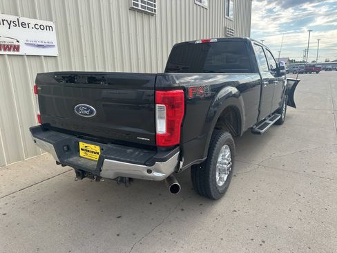 Used 2019 Ford F350 XLT w/ XLT Premium Package AWD/4WD image 8