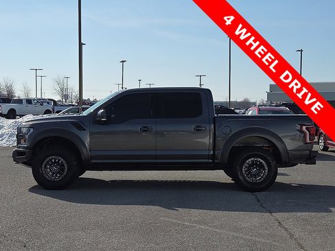 Used 2019 Ford F150 Raptor w/ Equipment Group 802A Luxury image 3