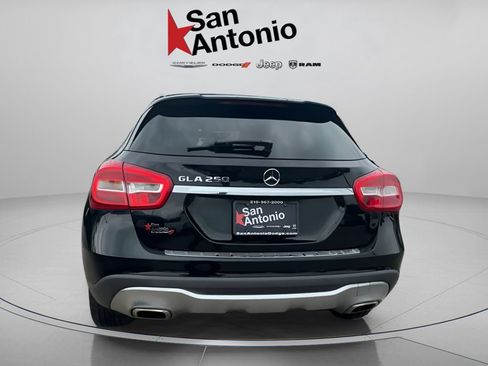 Used 2018 Mercedes-Benz GLA 250 image 12