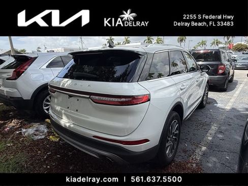 Used 2022 Lincoln Corsair FWD image 2