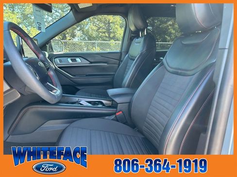 Used 2025 Ford Explorer ST-Line w/ Premium Package image 13