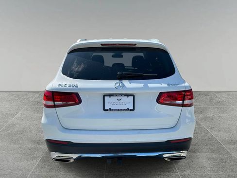 Used 2017 Mercedes-Benz GLC 300 4MATIC image 4