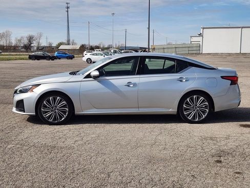 Used 2023 Nissan Altima 2.5 SL FWD image 4